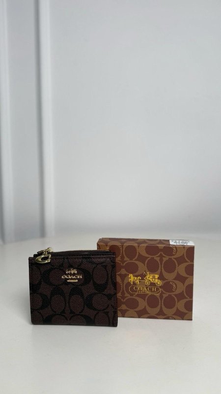 جزدان - Coach / شامل علبة الشركة