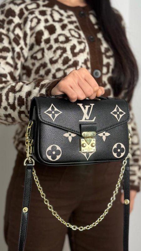 أسود / لوغو أبيض