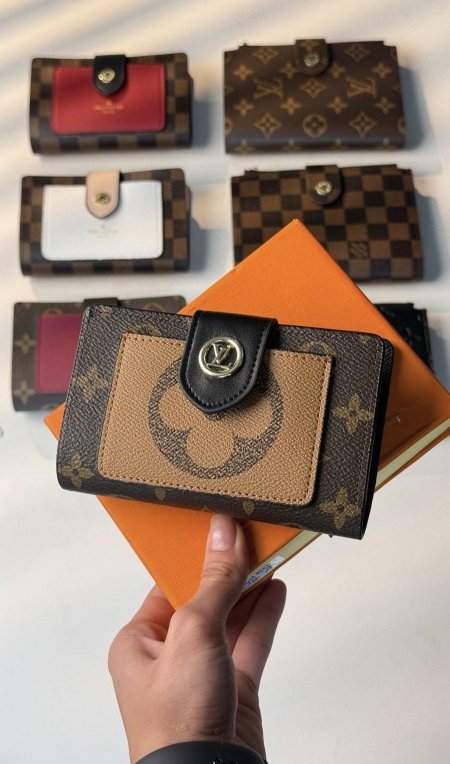 بني لوغو / كاكي