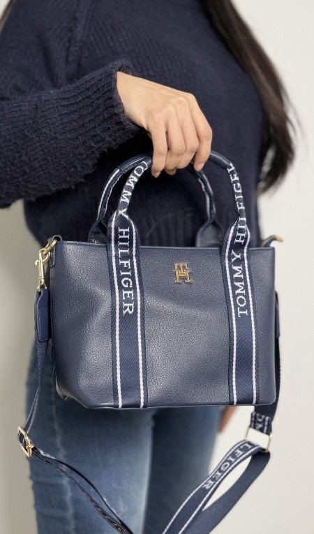 شنتة - Tommy Hilfiger / كواليتي ماستر