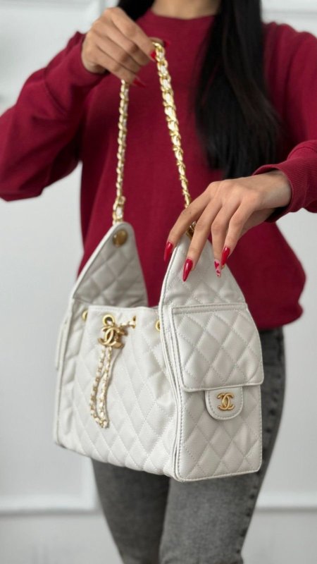 شنتة - Chanel الجديدة كلياً / شامل علبة الشركة