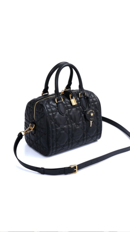 شنتة - Dior / شامل علبة الشركة