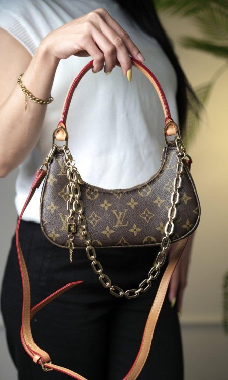 شنتة - Louis Vuitton / شامل علبة الشركة
