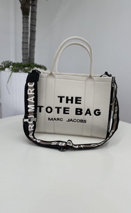 شنتة - MARC JACOBS / شعار تطريز