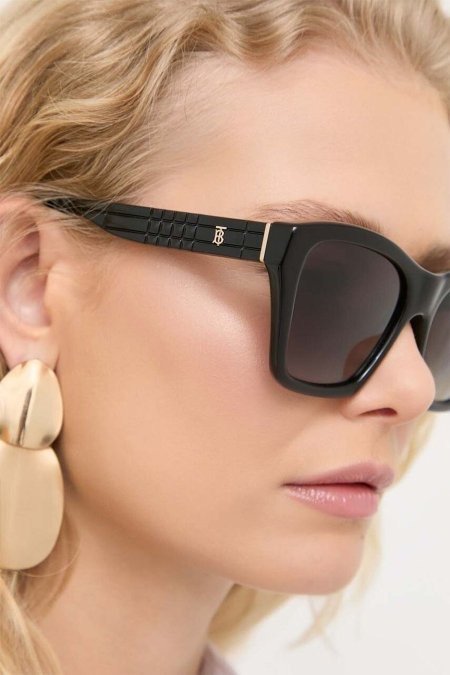 نظارة - BURBERRY ( new collection , شامل علبة فخمة وكيس )
