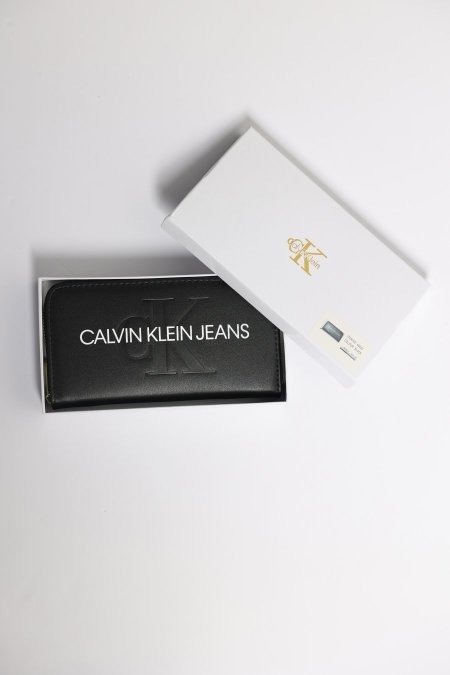 جزدان - CALVIN KLIEN / شامل علبة