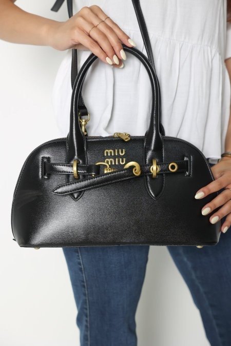 شنتة - MIU MIU / كواليتي ماستر ( أسود )