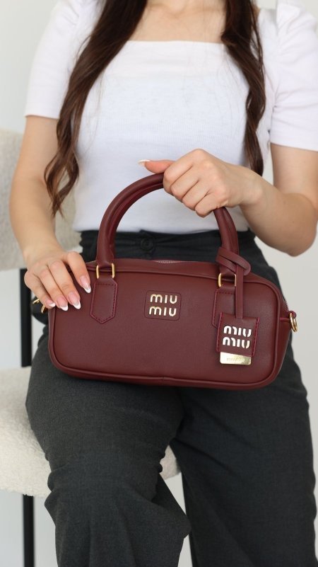 شنتة - MIU MIU / الترند