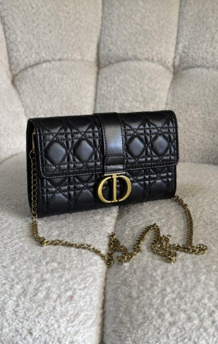 أسود - Black