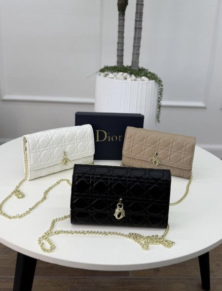 كلاتش - DIOR / شامل علبة