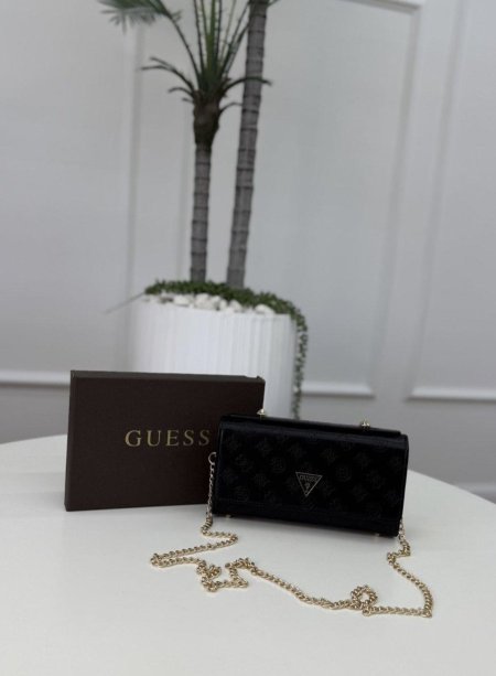 كلاتش - GUESS / شامل علبة