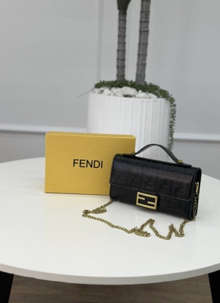 كلاتش - FENDI ( FF ) / شامل علبة