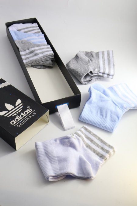 جرابات ماركة - 6 ازواج / شامل علبة الشركة-Adidas/ ٣ خطوط