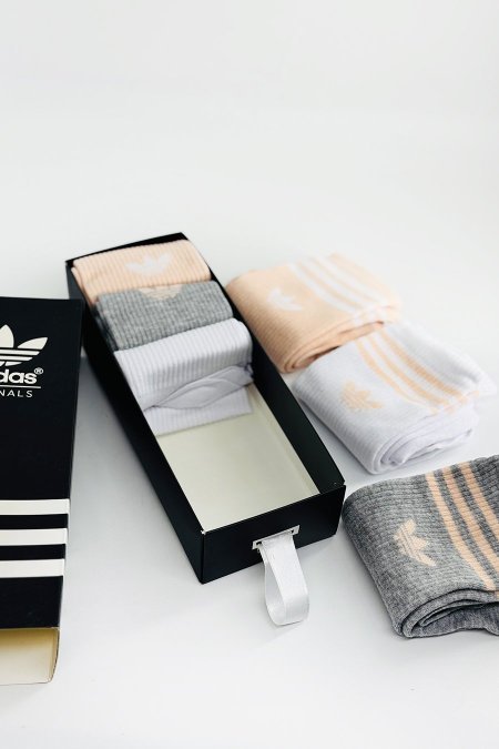 جرابات ماركة - 6 ازواج / شامل علبة الشركة / Adidas - ٣ خطوط ملون