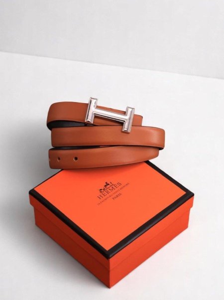 قشاط H - Hermis - شامل علبة الشركة