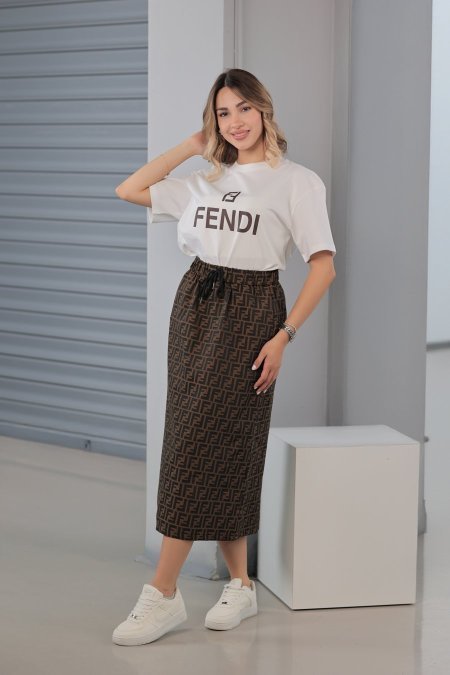 تنورة مع بلوزة FENDI