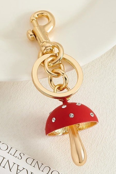 ميدالية - Mushroom Charm coach ( أحمر ) غير مختومة