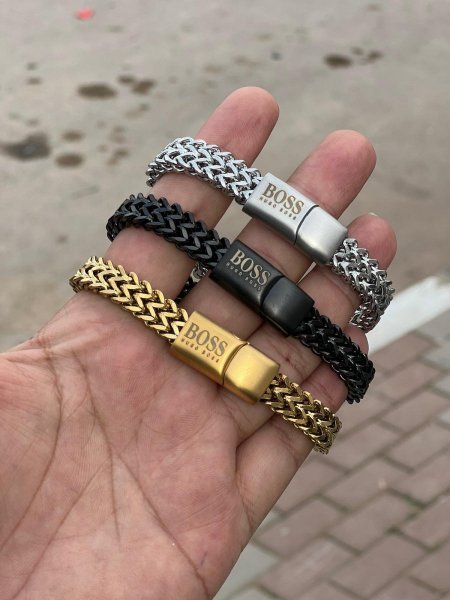 سوارة Boss