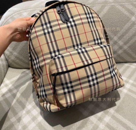 شنط جلد كوبي - Burberry