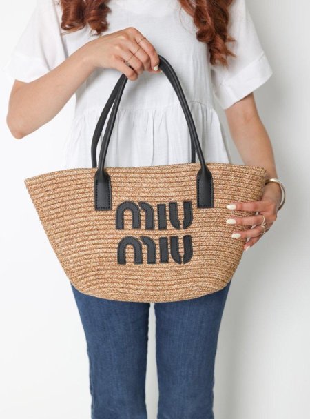 شنتة قش - MIU MIU / لوغو أسود