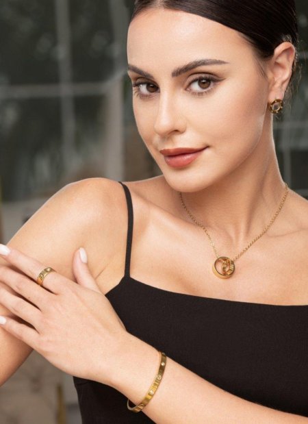 طقم اكسسوار - Cartier / شامل علبة الشركة