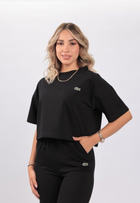 أسود