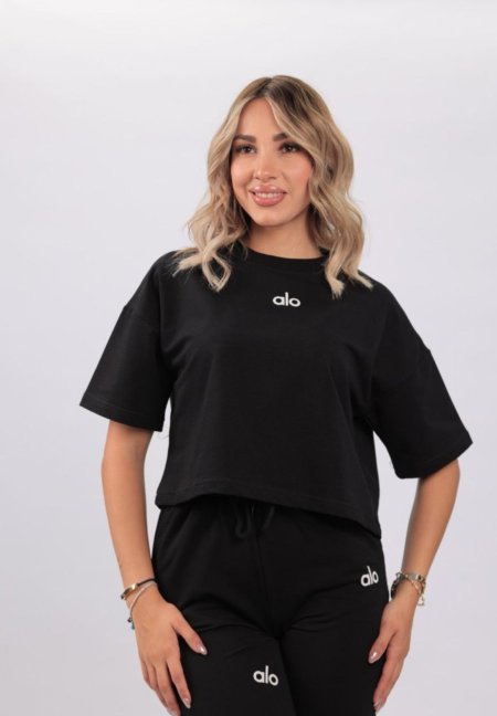 أسود