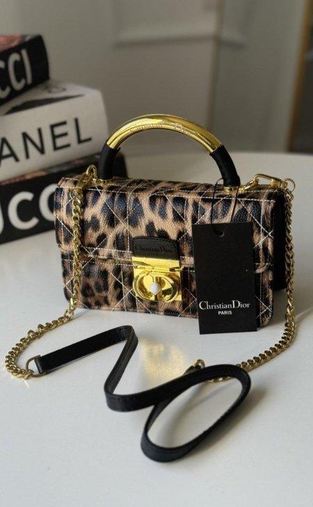 شنتة - Christian Dior مونامار