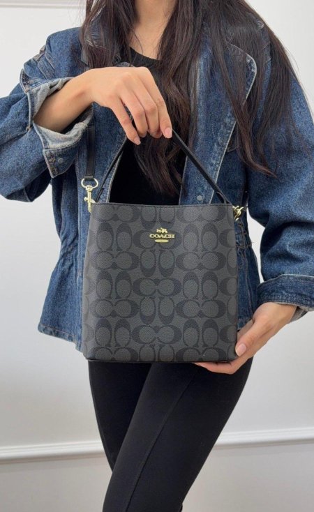 شنتة - Coach Bucket / شامل علبة الشركة