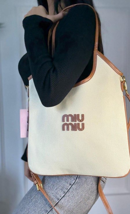 شنتة - Miu Miu / الجديدة كلياً