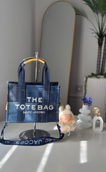 شنتة - MARC JACOBS جينز - مقاس ميني / لابوبو هدية