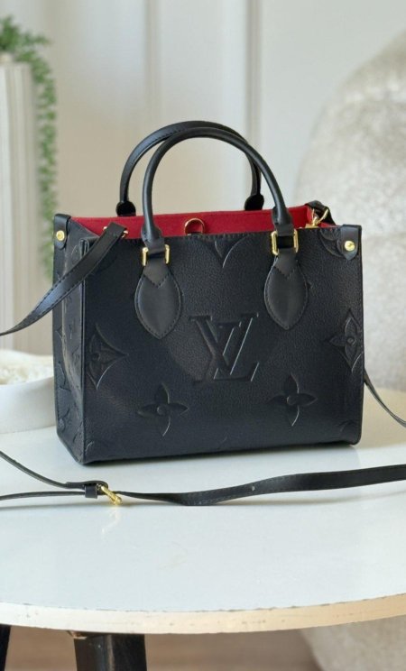 شنتة - Louis Vuitton Tote Bag / كواليتي ماستر